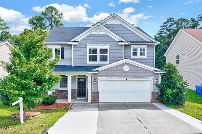 619 Ashburn Ln, Durham, NC 27703