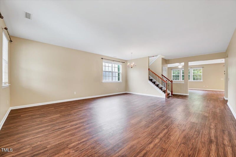 619 Ashburn Ln, Durham, NC 27703