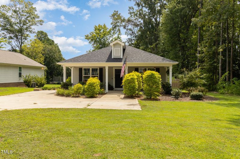 619 Barbour St, Clayton, NC 27520
