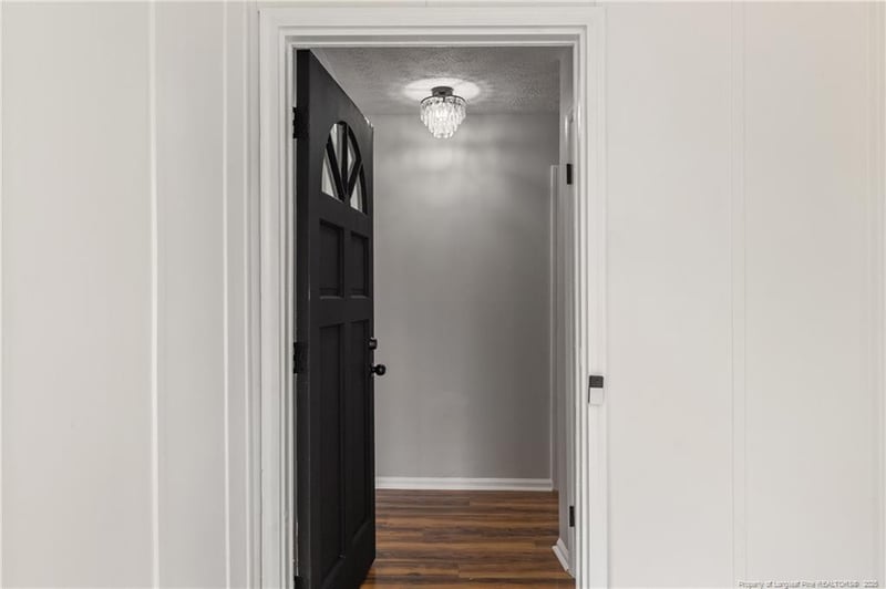 619 Bessemer Cir, Fayetteville, NC 28301