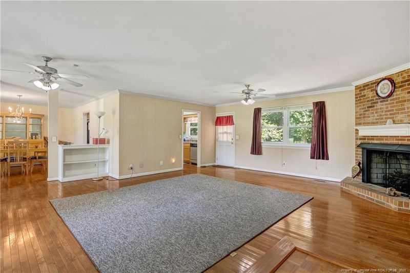 619 Danforth Pl, Fayetteville, NC 28303