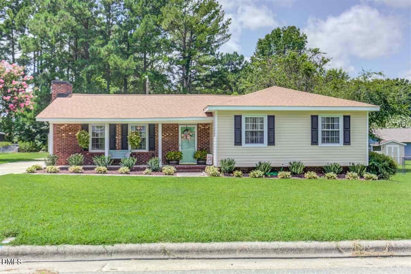 619 Devon Pl, Zebulon, NC 27597