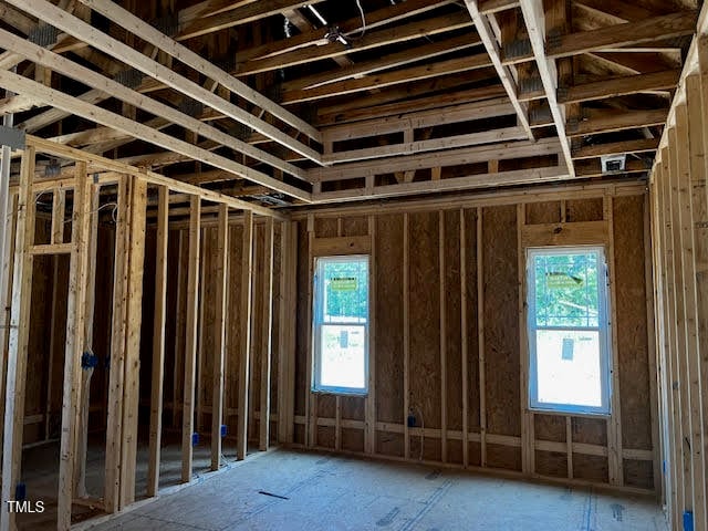 619 Little River Dr, Zebulon, NC 27597