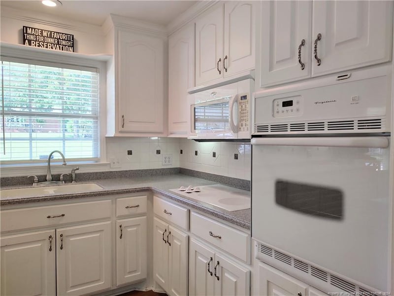 619 Mcleod Dr, Sanford, NC 27330