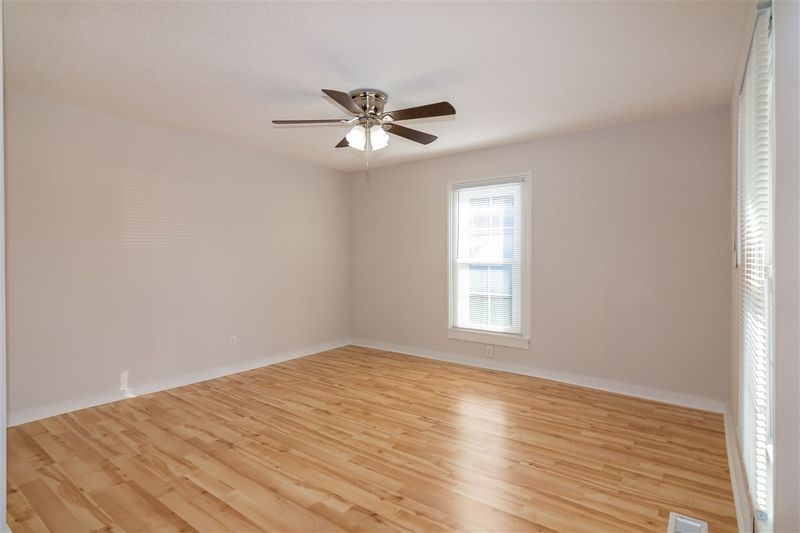 619 E Nelson Ave, Wake Forest, NC 27587