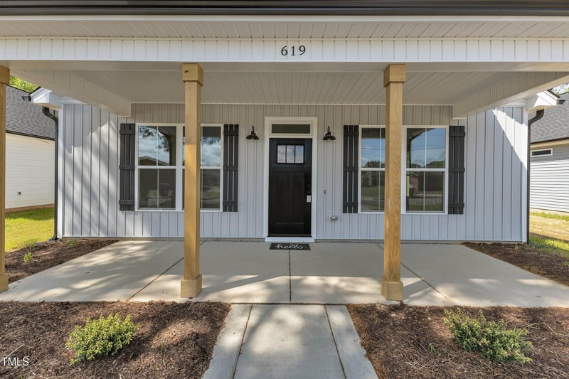 619 Ray St, Selma, NC 27576