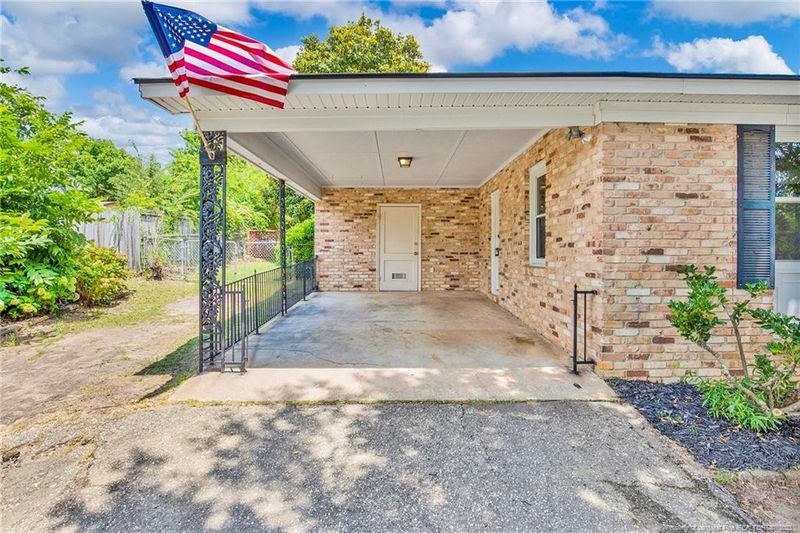 619 Shortridge Rd, Fayetteville, NC 28303