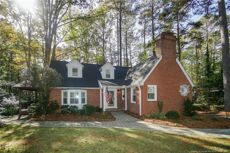 619 Spring Ln, Sanford, NC 27330
