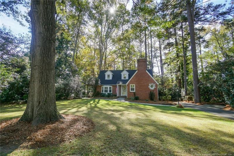 619 Spring Ln, Sanford, NC 27330