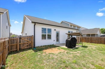 619 Sturgeon St, Smithfield, NC 27577