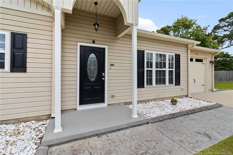 6191 Birchbrook Dr, Hope Mills, NC 28348