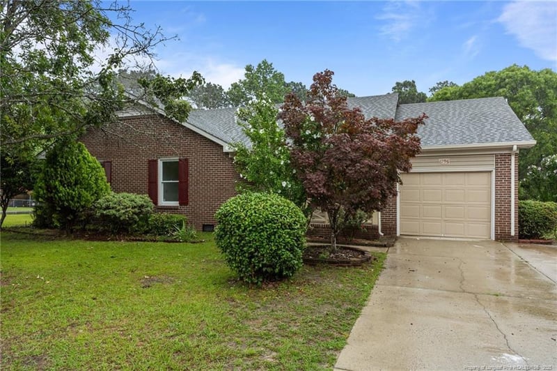 6196 Lake Trail Dr, Fayetteville, NC 28304