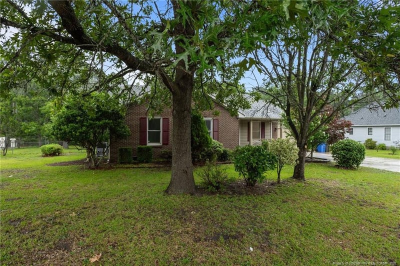 6196 Lake Trail Dr, Fayetteville, NC 28304