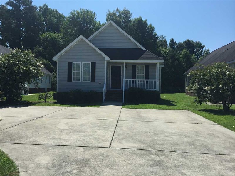 62 Linsey Ct, Lillington, NC 27546