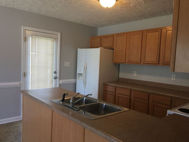 62 Linsey Ct, Lillington, NC 27546