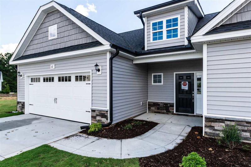 62 National Dr, Clayton, NC 27527