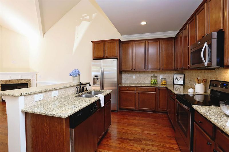 62 Old Grove Ln, Apex, NC 27502