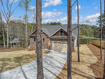 62 Ponchartrain St, Fuquay Varina, NC 27526