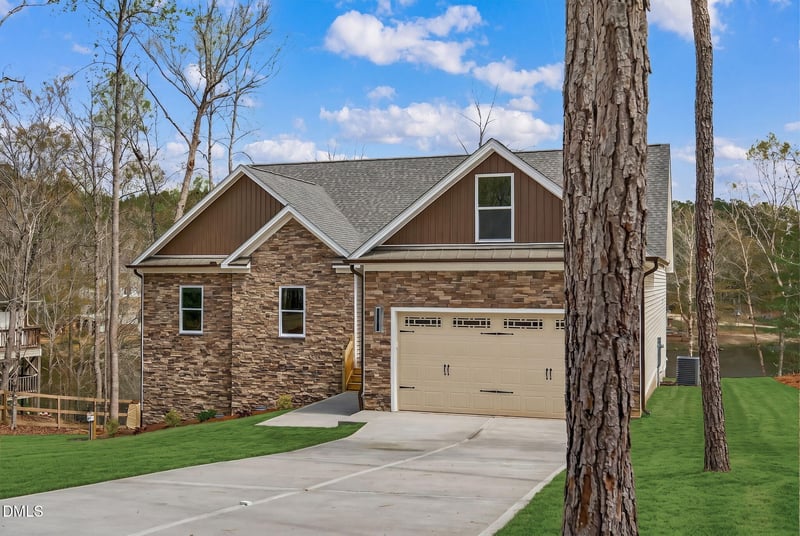 62 Ponchartrain St, Fuquay Varina, NC 27526