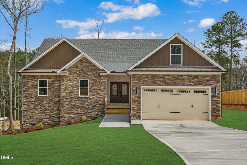 62 Ponchartrain St, Fuquay Varina, NC 27526
