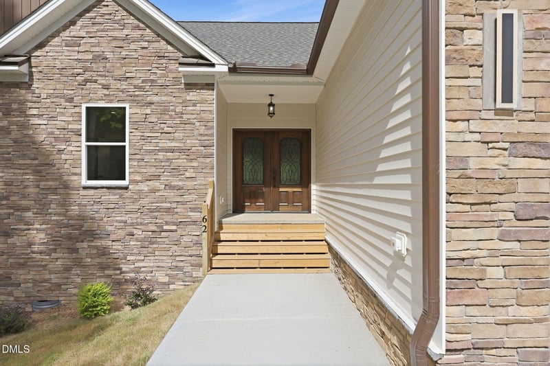 62 Ponchartrain St, Fuquay Varina, NC 27526