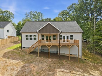 62 Ponchartrain St, Fuquay Varina, NC 27526