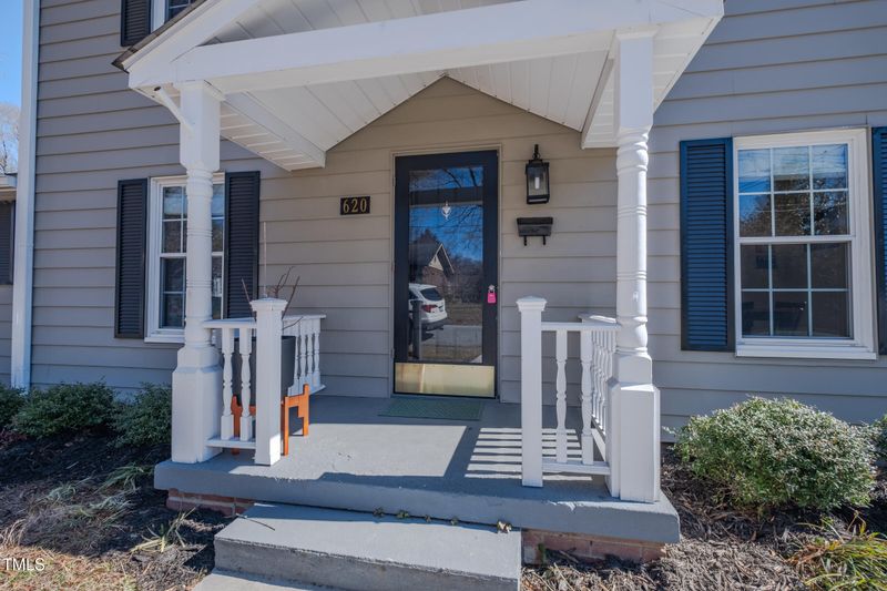 620 Atwater St, Burlington, NC 27215