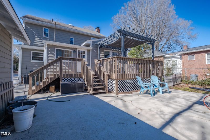 620 Atwater St, Burlington, NC 27215