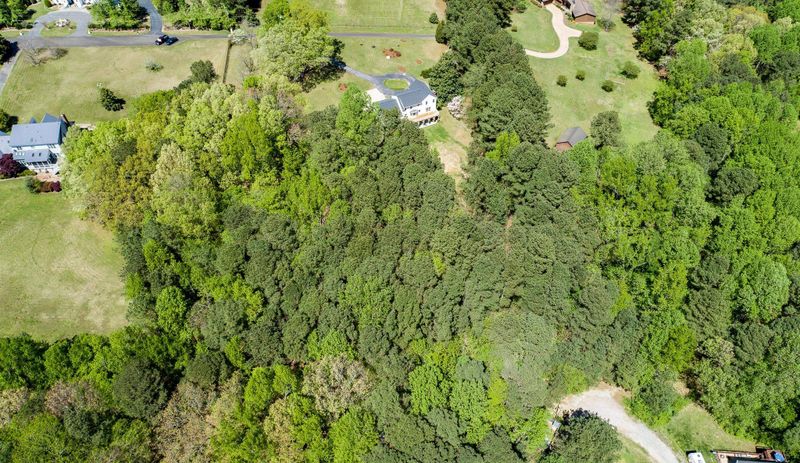 620 Country Ln, Cary, NC 27513