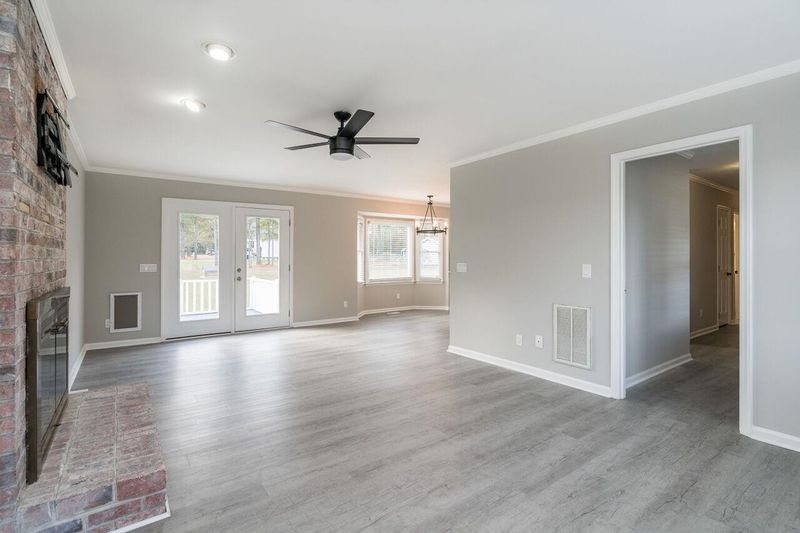 620 Lakehurst Rd, Fuquay Varina, NC 27526