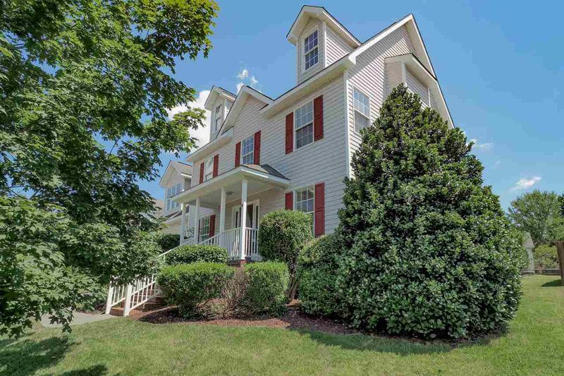 620 Lakeview Ave, Wake Forest, NC 27587