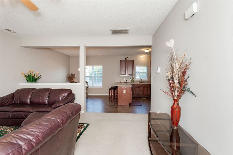 620 Prickly Pear Dr, Fuquay Varina, NC 27526