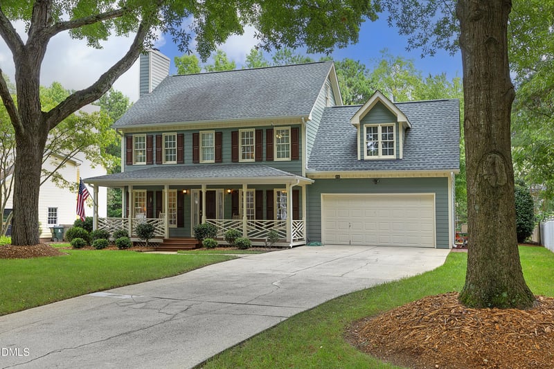 620 St Vincent Dr, Holly Springs, NC 27540