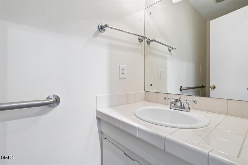 620 Sugarberry Rd, Chapel Hill, NC 27514