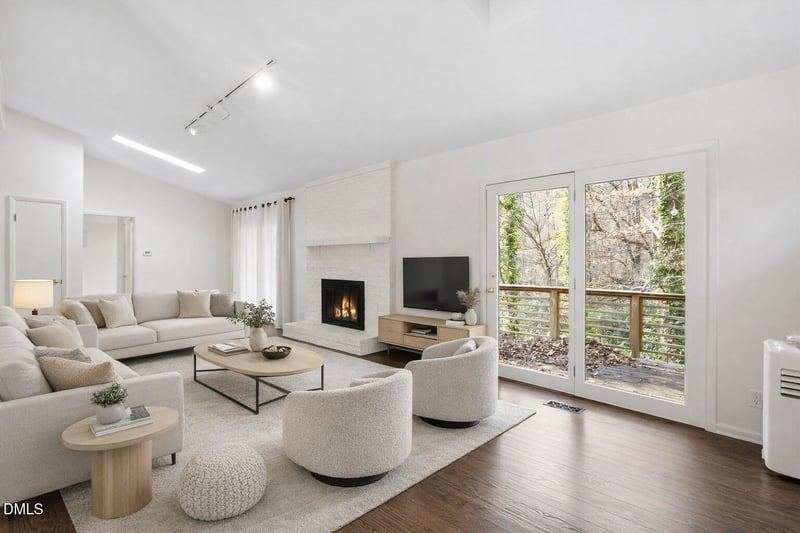 620 Sugarberry Rd, Chapel Hill, NC 27514