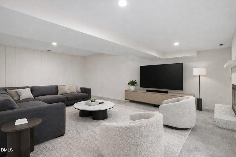 620 Sugarberry Rd, Chapel Hill, NC 27514