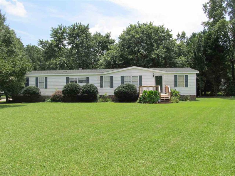 620 Titan Roberts Rd, Lillington, NC 27546