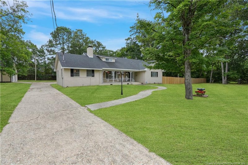 620 Tokay Dr, Fayetteville, NC 28301