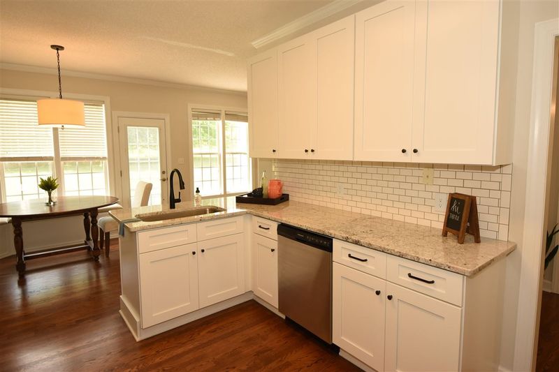 6200 Hilbert Ridge Dr, Holly Springs, NC 27540