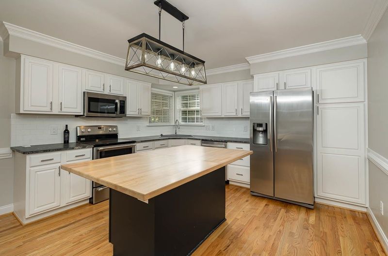 6200 River Landings Dr, Raleigh, NC 27604