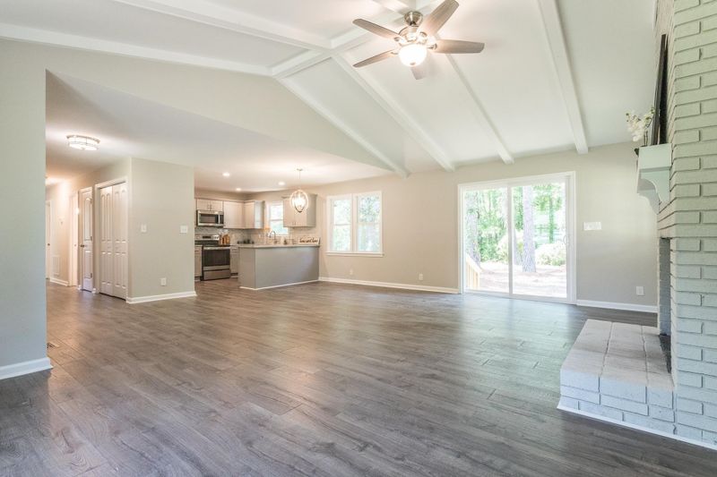 6200 Vicky Dr, Raleigh, NC 27603