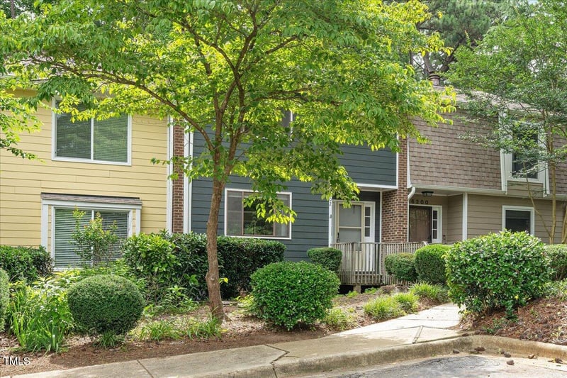 6202 Dixon Dr, Raleigh, NC 27609