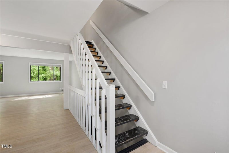 6202 Dixon Dr, Raleigh, NC 27609