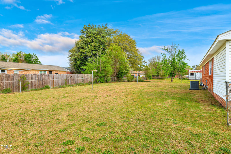 6203 Lynette Cir, Fayetteville, NC 28314
