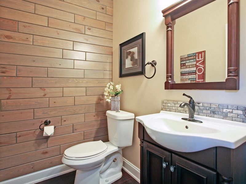 6204 Oak Stand Cir, Raleigh, NC 27606