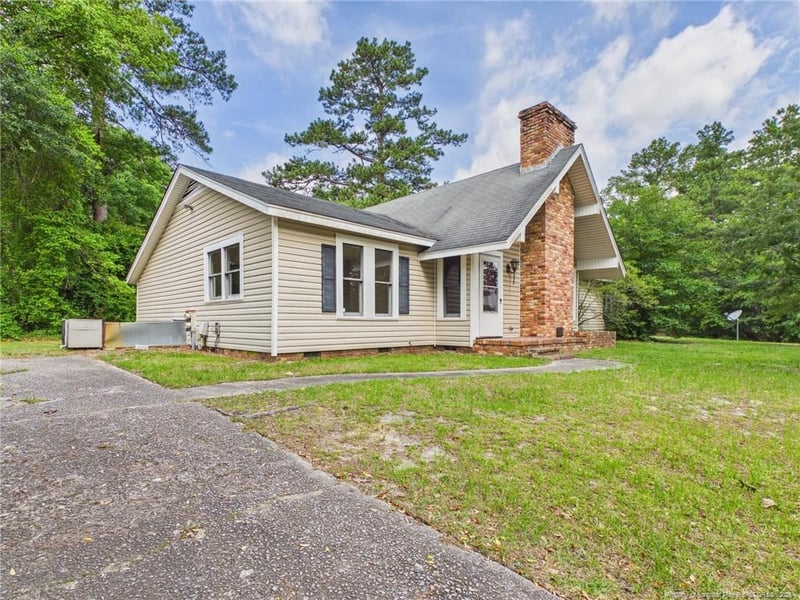 6204 Rannock Dr, Fayetteville, NC 28304