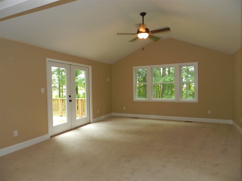 6205 Garrett Rd, Raleigh, NC 27606