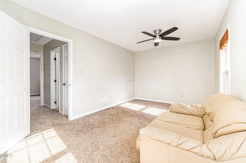 6205 Waterside Ln, Raleigh, NC 27613