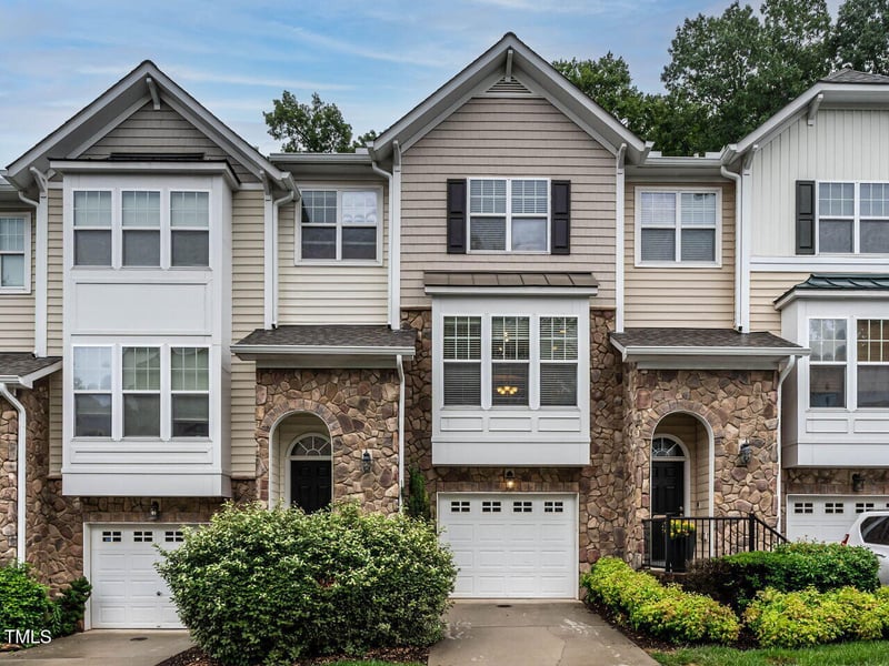6206 Braidwood Ct, Raleigh, NC 27612