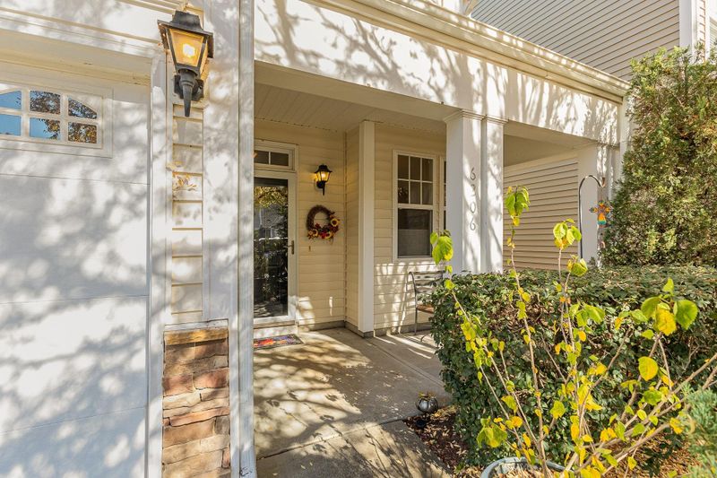 6206 Cape Charles Dr, Raleigh, NC 27617